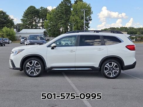 Used 2023 Subaru Ascent Limited AWD/4WD image 2