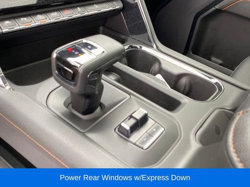 Used 2023 GMC Sierra 1500 AT4 w/ AT4 Preferred Package AWD/4WD image 14