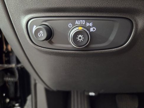 Used 2024 Chevrolet Equinox RS AWD/4WD image 18