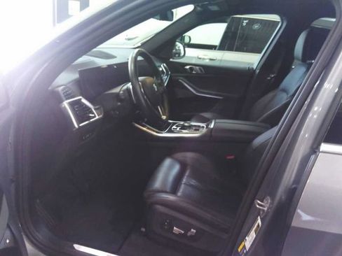 Used 2025 BMW X5 xDrive50e AWD/4WD image 2