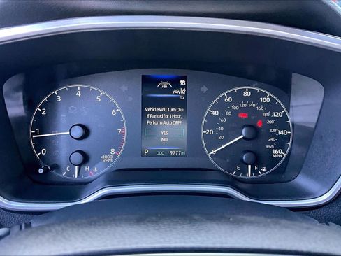 Used 2025 Toyota Corolla SE w/ SE Package FWD image 24