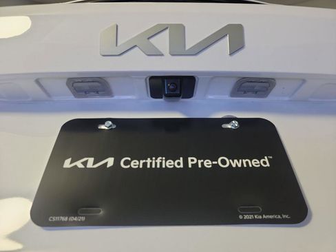 Certified 2025 Kia Sorento EX w/ Panoramic Sunroof Package image 9