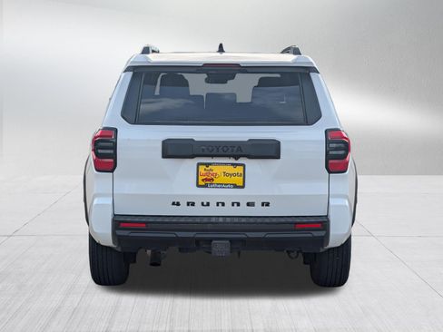 Certified 2025 Toyota 4Runner SR5 AWD/4WD image 6