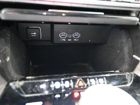 Used 2022 Jeep Wagoneer Series I AWD/4WD image 20