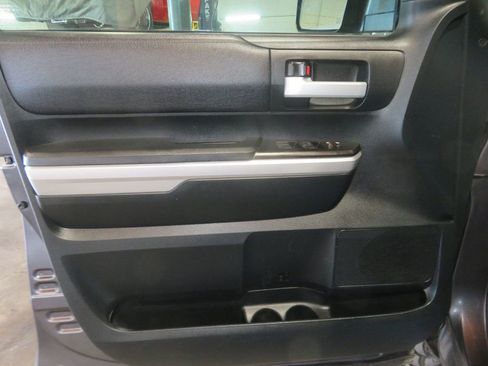 Used 2017 Toyota Tundra SR5 w/ TRD Off Road Package image 18