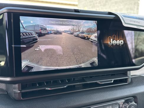 New 2026 Jeep Gladiator Sport image 7