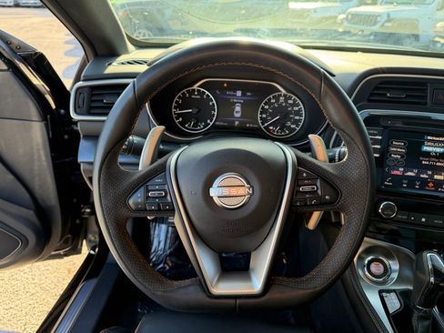 Used 2023 Nissan Maxima SR w/ Sport Mat Group image 17