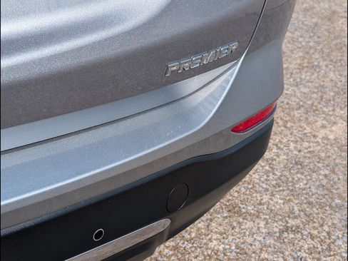 Used 2023 Chevrolet Equinox Premier FWD image 23