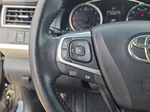 Used 2015 Toyota Camry SE FWD image 14