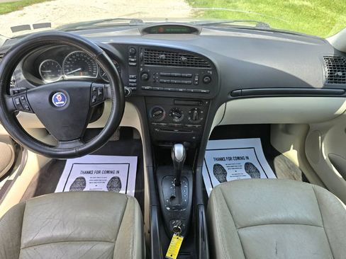 Used 2005 Saab 9-3 Linear FWD image 17