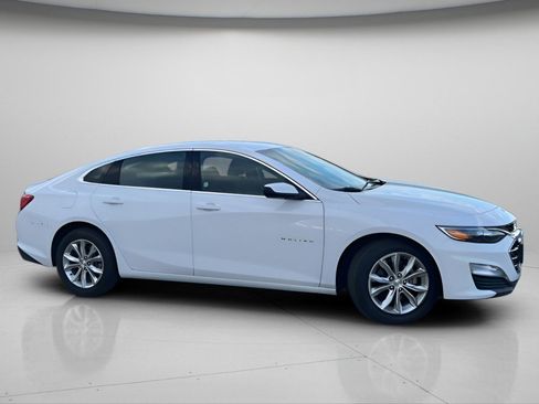 Used 2023 Chevrolet Malibu LT image 3