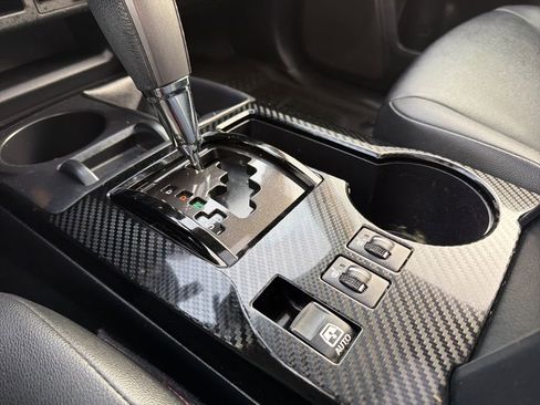 Used 2021 Toyota 4Runner Venture w/ Moonroof Package image 32