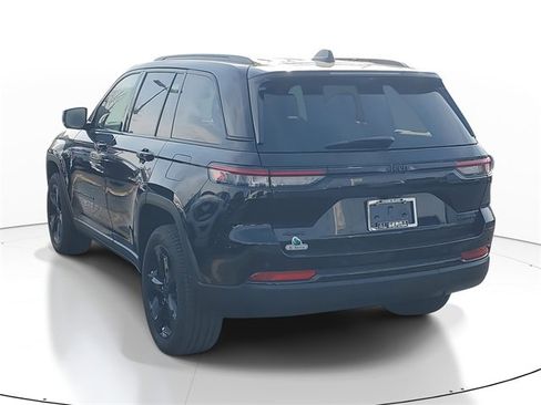 New 2025 Jeep Grand Cherokee Limited w/ Luxury Tech Group II image 3