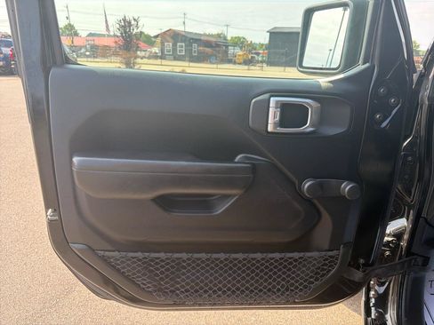 Used 2020 Jeep Wrangler Unlimited Sport AWD/4WD image 8