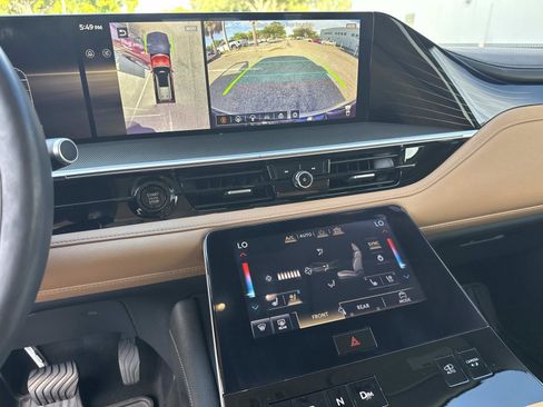 Used 2025 INFINITI QX80 Luxe RWD image 26