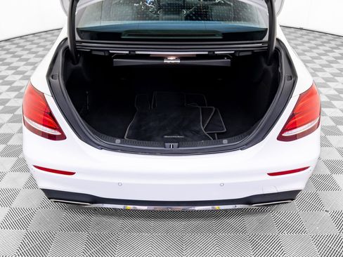 Used 2019 Mercedes-Benz E 300 E 300 image 32