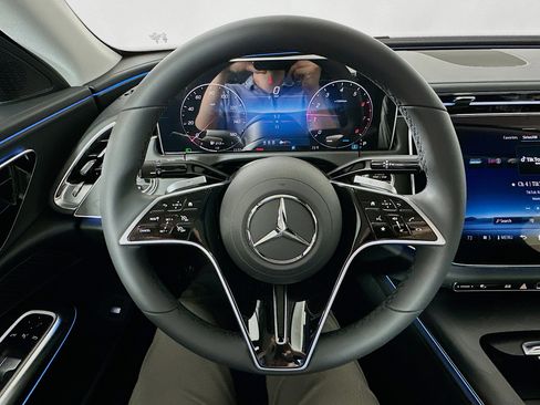 New 2025 Mercedes-Benz E 450 4MATIC Sedan image 11