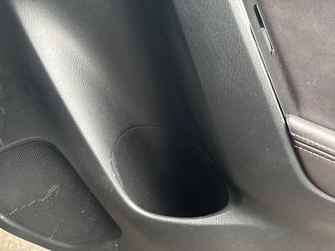 Used 2018 MAZDA MAZDA3 Grand Touring image 11