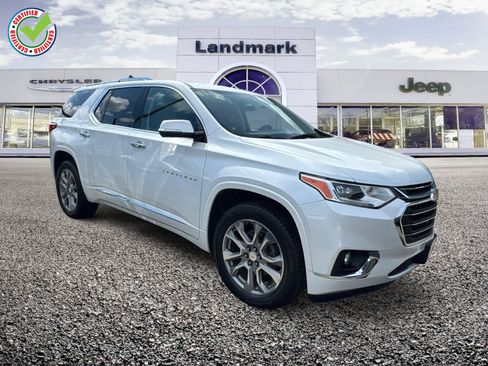 Used 2019 Chevrolet Traverse Premier w/ Driver Confidence II Package FWD image 1