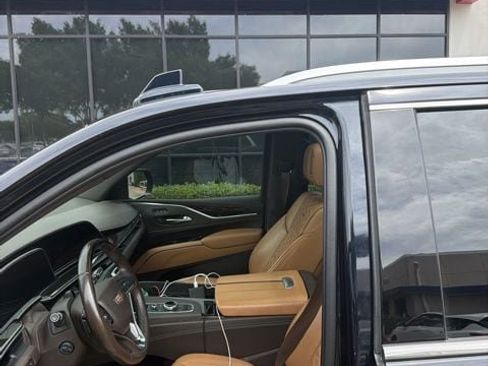 Used 2022 Cadillac Escalade Premium Luxury w/ Performance Package image 2