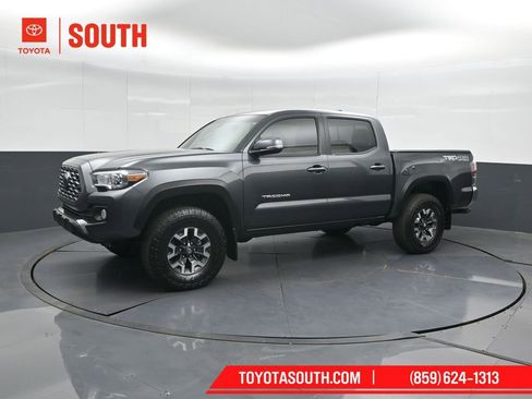 Used 2023 Toyota Tacoma TRD Off-Road image 7