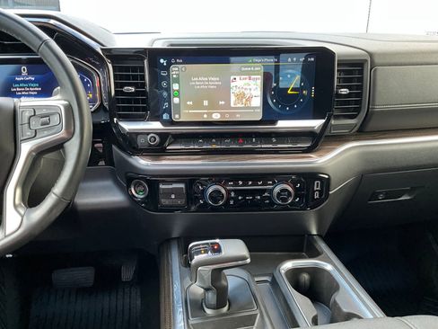 Used 2023 Chevrolet Silverado 1500 LT Trail Boss w/ Convenience Package II image 18