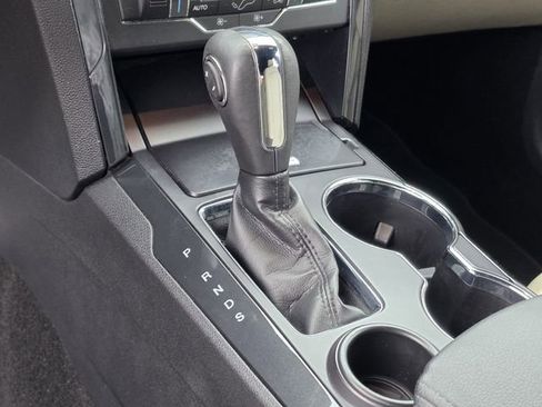 Used 2019 Ford Explorer XLT w/ Equipment Group 201A image 24