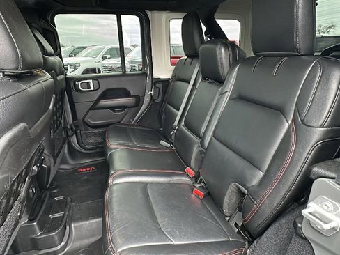 Used 2019 Jeep Wrangler Unlimited Rubicon image 13
