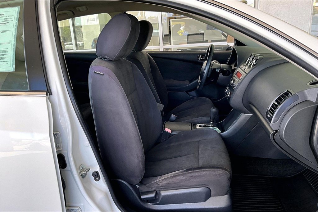 Used 2011 Nissan Altima 2.5 S FWD image 29