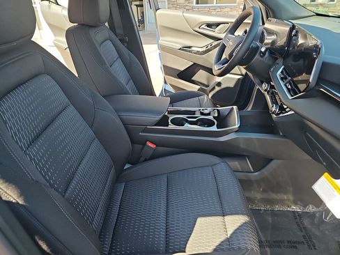 New 2026 Chevrolet Equinox LT FWD image 10