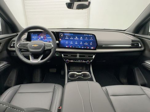 New 2026 Chevrolet Traverse LT w/ Sun and Wheel Package image 16