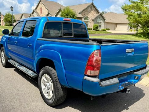 Used 2005 Toyota Tacoma PreRunner w/ TRD Sport Pkg #2 RWD image 7