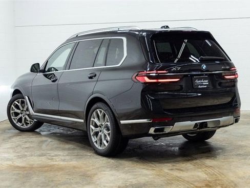 Certified 2025 BMW X7 xDrive40i image 12