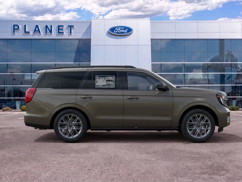New 2027 Ford Expedition Platinum w/ Stealth Appearance Package RWD image 6