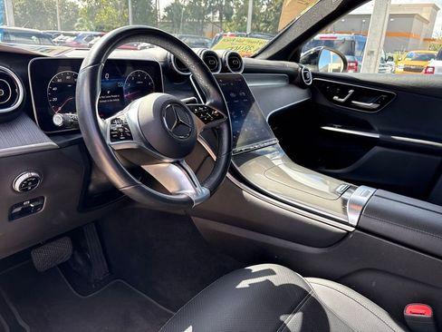 Used 2024 Mercedes-Benz GLC 300 4MATIC image 6