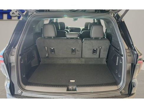 New 2026 Chevrolet Traverse LT image 18