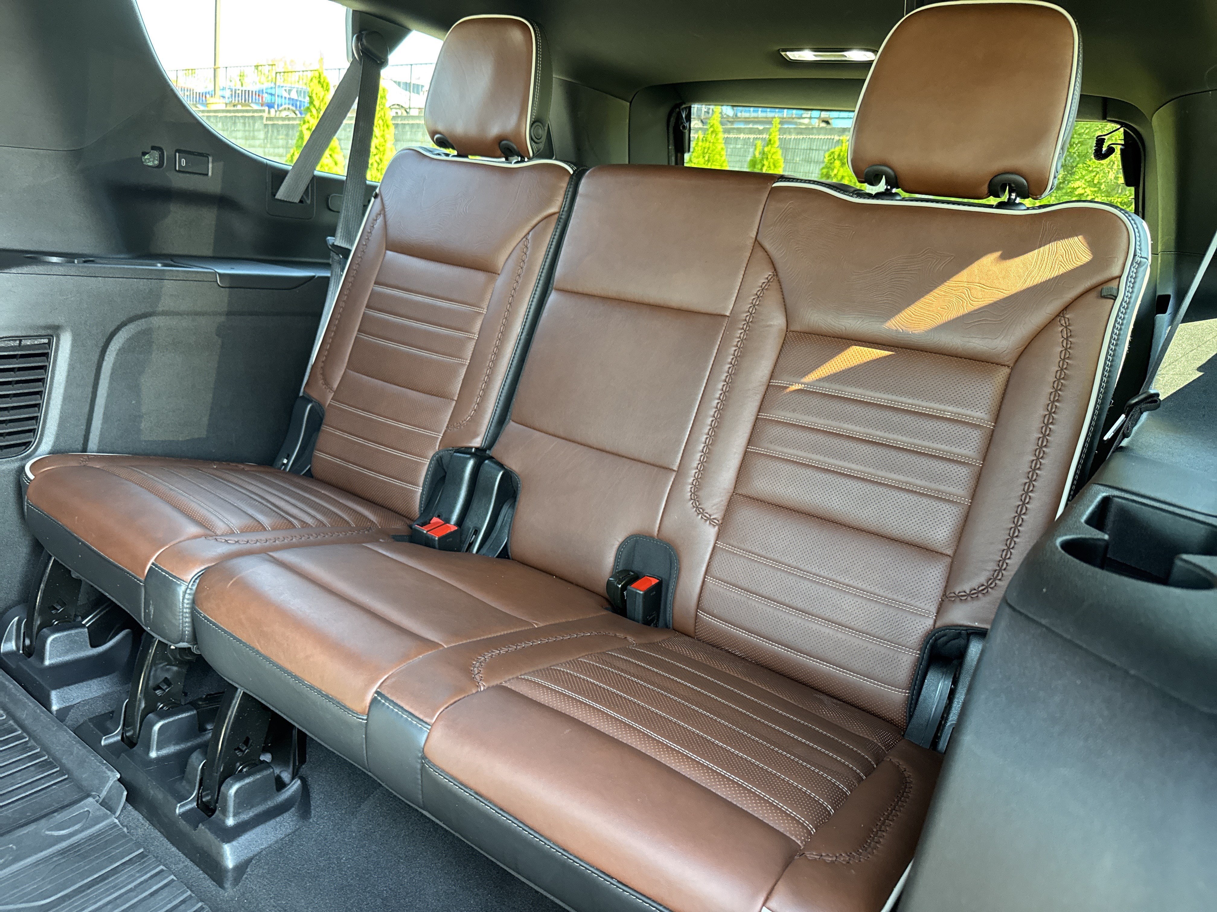 Used 2023 GMC Yukon XL Denali Ultimate w/ LPO, Floor Liner Package AWD/4WD image 35
