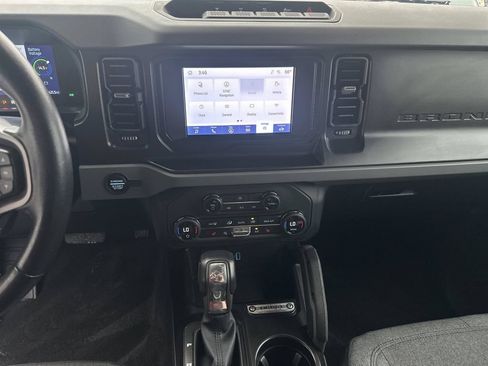Used 2021 Ford Bronco Big Bend w/ Sasquatch Package AWD/4WD image 24