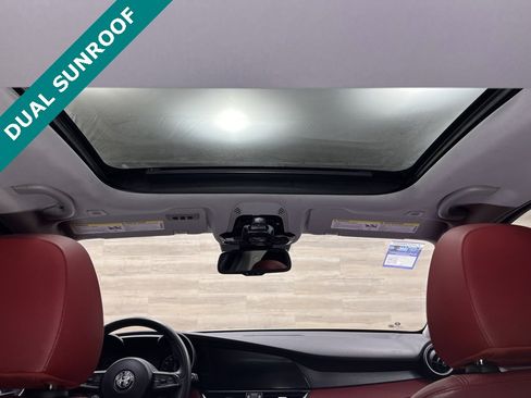 Used 2021 Alfa Romeo Giulia Ti w/ Nero Edizione image 5