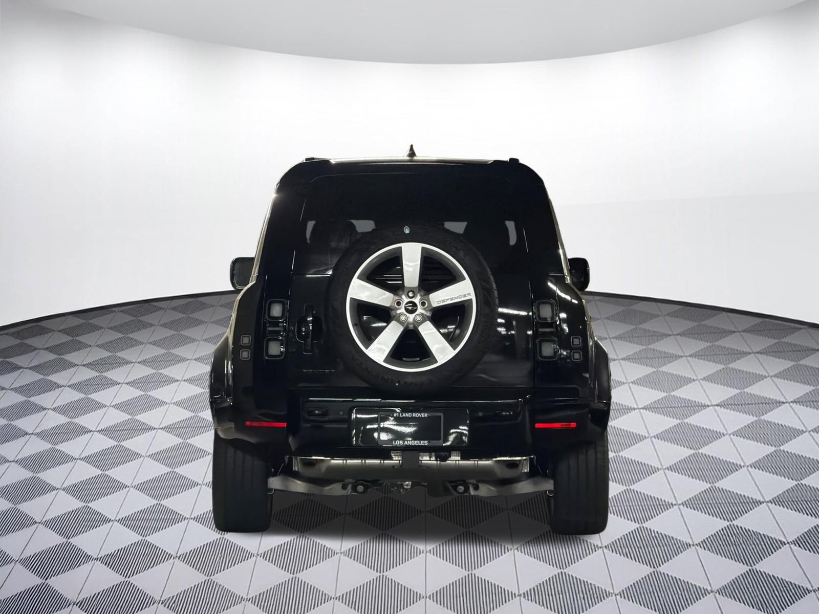 New 2026 Land Rover Defender 110 X-Dynamic SE AWD/4WD image 10