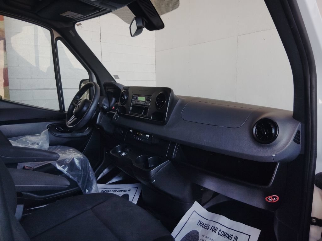 Used 2023 Mercedes-Benz Sprinter 2500 image 10