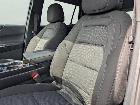 New 2026 Chevrolet Equinox LT FWD image 33
