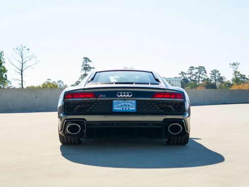 Used 2020 Audi R8 V10 w/ Carbon Exterior Package image 9