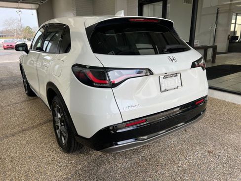 Used 2024 Honda HR-V EX-L image 4