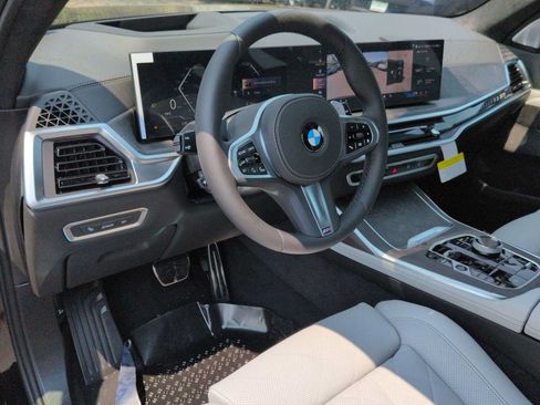 New 2027 BMW X7 xDrive40i w/ Executive Package AWD/4WD image 10