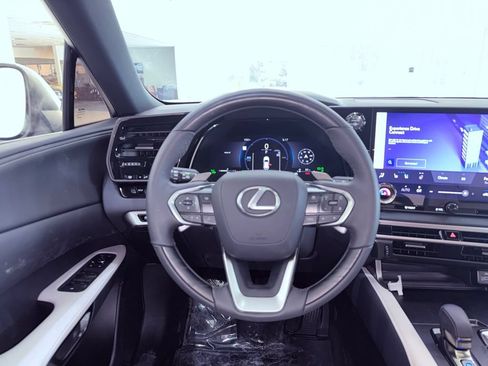 Used 2025 Lexus RX 350h w/ Accessory Package (K3) AWD/4WD image 18
