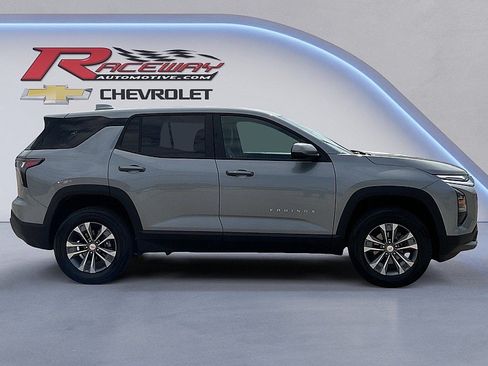 Used 2026 Chevrolet Equinox LT w/ Convenience Package II FWD image 6