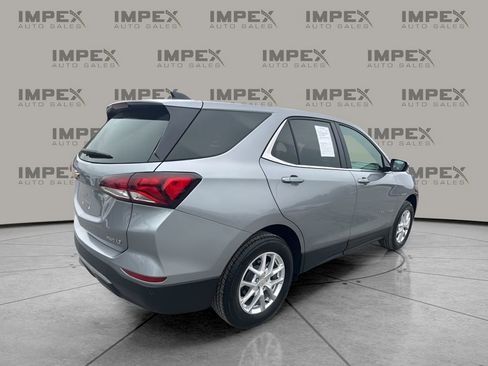 Used 2024 Chevrolet Equinox LT w/ Driver Convenience Package image 5