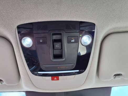 Used 2025 Kia Niro EX Touring FWD image 28