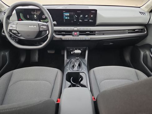 Used 2025 Kia K4 FWD image 14